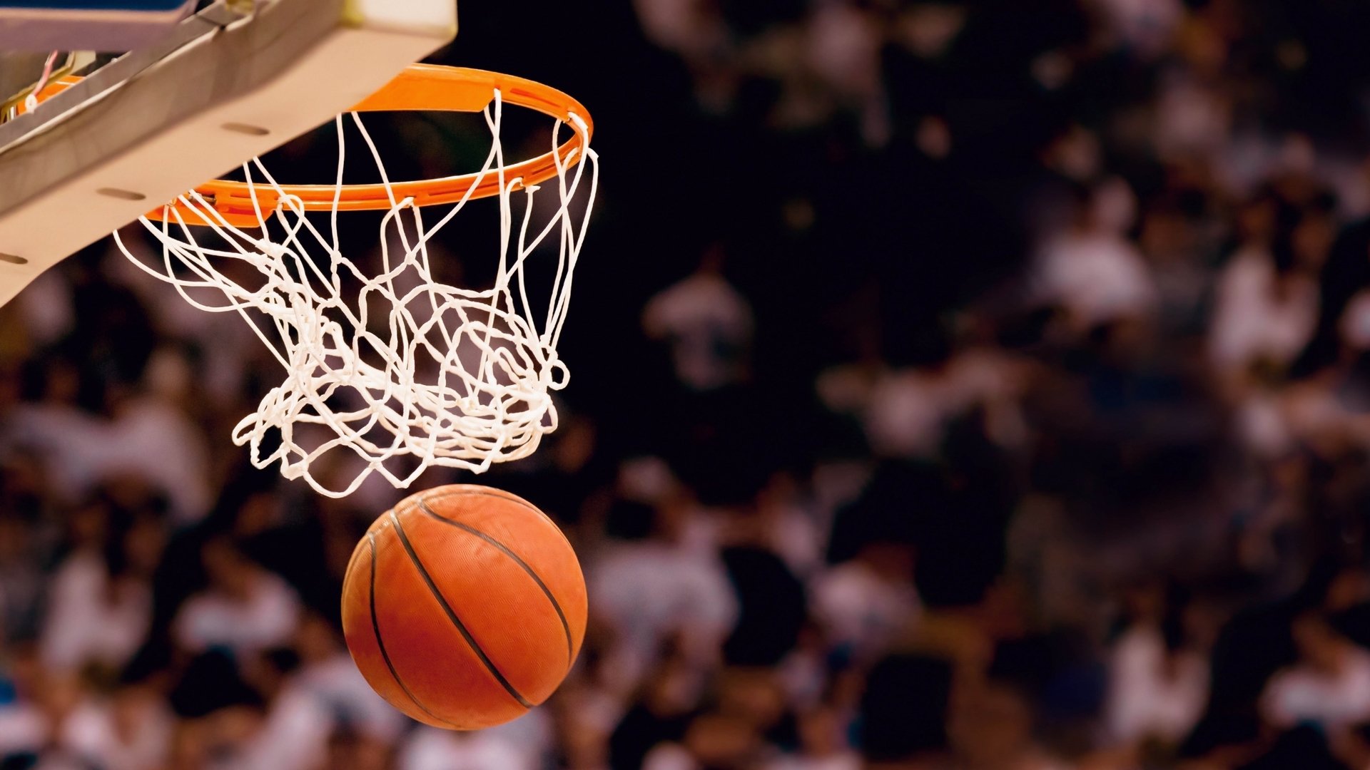 “村BA”篮球赛事与NBA球员吉米·巴特勒联动，吸引大量观众关注